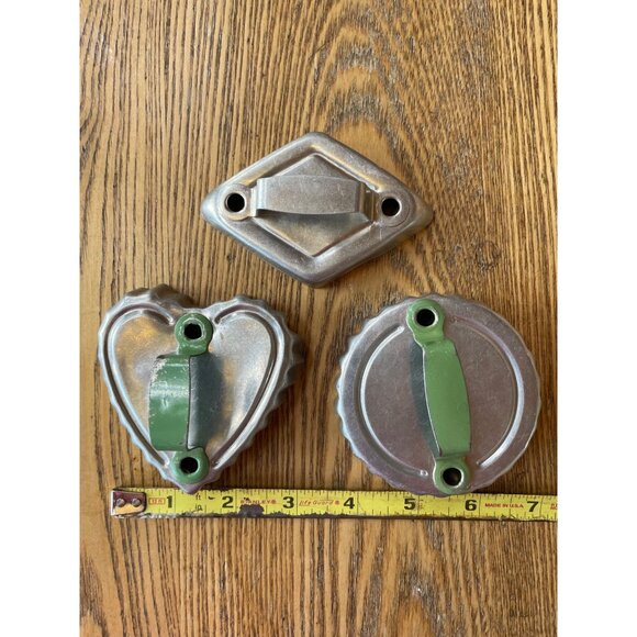 Vintage Aluminum Cookie Cutter Molds Handles Heart Round & Diamond Shapes - Picture 2 of 4